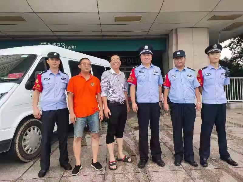 洪水無情，人有情